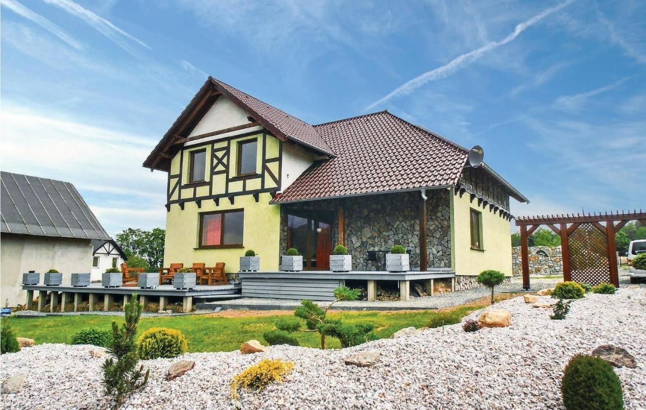 Дома для отпуска Five-Bedroom Holiday Home in Karpacz Карпач